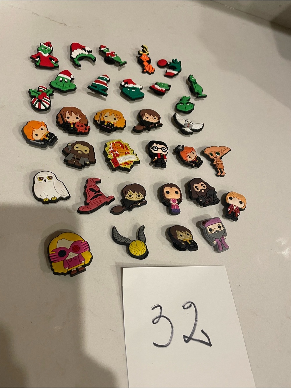 Grinch and Harry Potter Jibbitz Croc Charms Lot - Assorted Character Icons - Picture 2 of 2